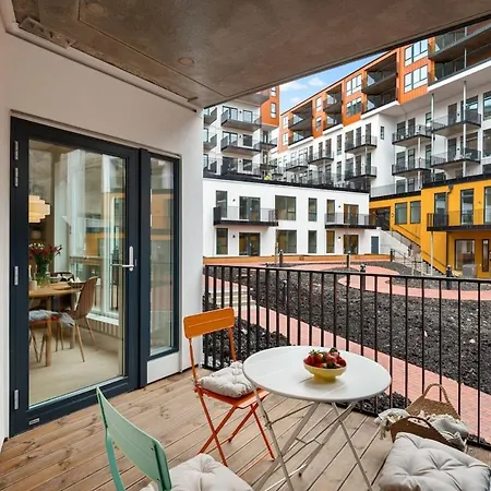 Brand New In Sandviken, Near 아파트 *