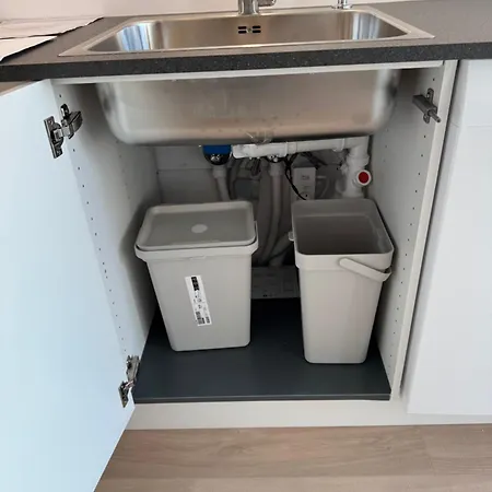 Brand New In Sandviken, Near 아파트 *